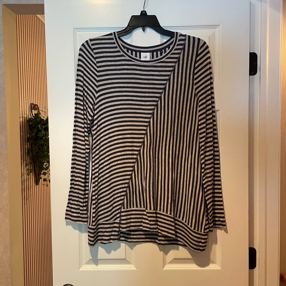 CAbi Ernest Tee - Picture 2 of 3